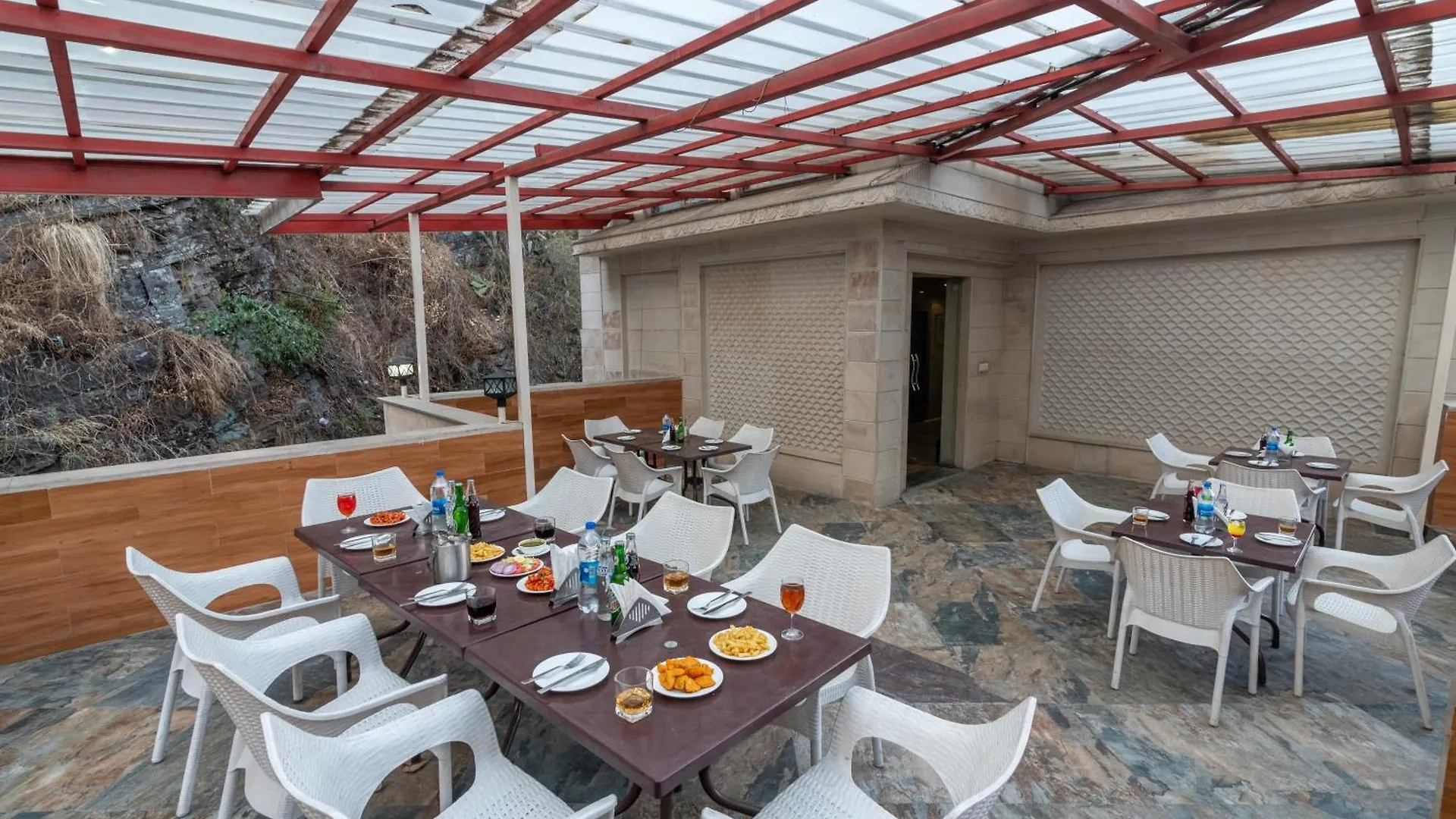 Rock Castle By Dls Hotels Shimla 4*,